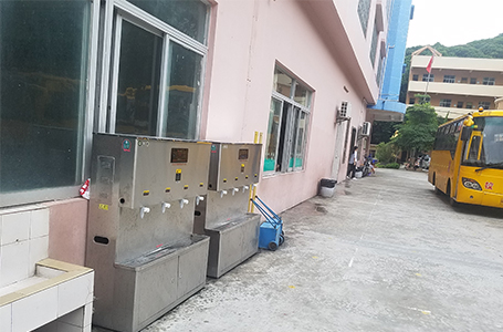 應(yīng)用場景-學(xué)校沸騰溫開水機(jī)