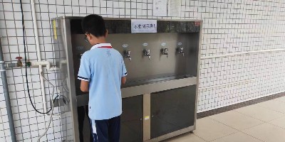 學(xué)校飲水機-圣藍，校園飲水守護者